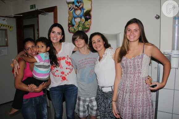 Lisandra Souto esteve na Casa Ronald, no Rio de Janeiro, instituição que atende crianças e adolescentes com câncer