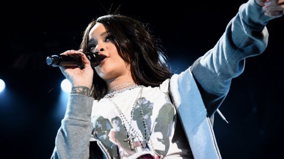 Rihanna apresenta nova canção 'American Oxygen' no March Madness Festival