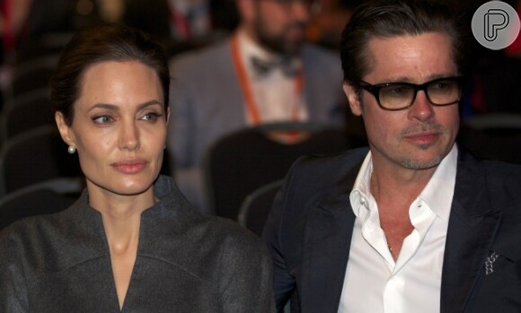 Angelina Jolie teve o apoio do marido, Brad Pitt, para retirar os seis