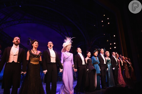 Vanessa Hudgens estrela o musical 'Gigi' na Broadway