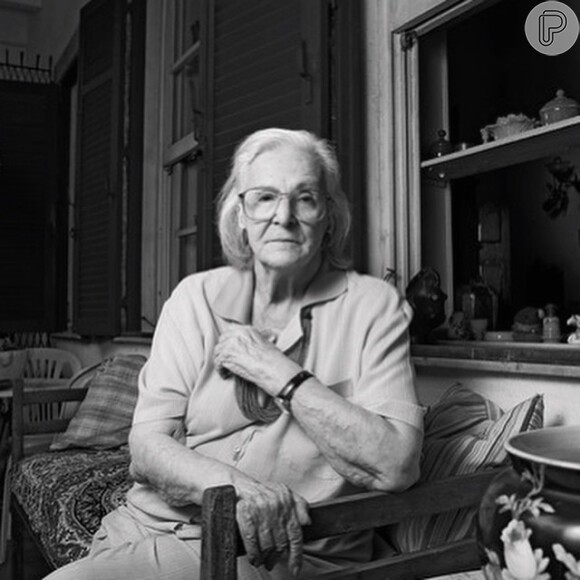 Barbara Heliodora morreu na manhã desta sexta-feira, 10 de abril de 2010, aos 91 anos, no Rio de Janeiro. Ela era crítica de teatro, a maior especialista em Shakespeare do Brasil