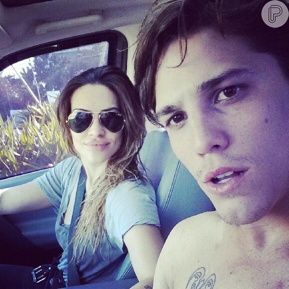 Rômulo Arantes Neto posta foto com Cleo Pires após mergulho, em 15 de maio de 2013, no Instagram