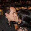 Gloria Pires comemora dia do beijo com foto ao lado do marido, Orlando Morais: 'Feliz dia do beijo'