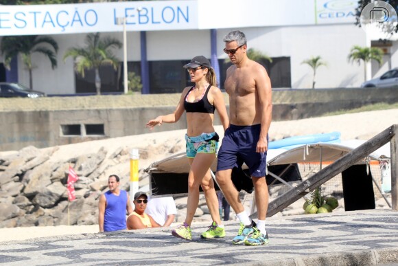 Flavia Alessandra e o marido, Otaviano Costa, se exercitam juntos no Rio de Janeiro