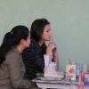 Bruna Marquezine ao lado de sua mãe, Neide, em um restaurante na Barra da Tijuca