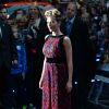 Scarlett Johansson escolhe look elegante e colorido para a première de 'Vingadores: Era de Ultron' em Londres, na Inglaterra
