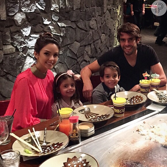 Kaká comemora seu aniversário de 33 anos ao lado da família, nos Estados Unidos
