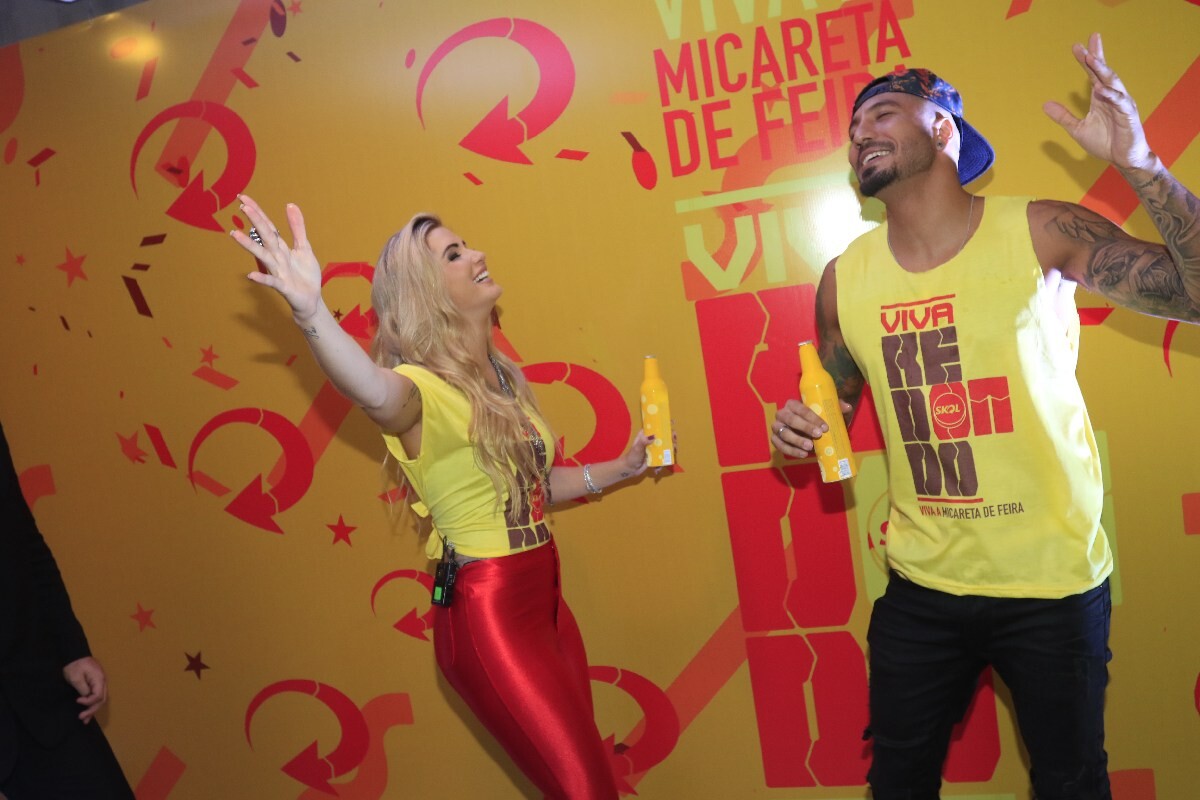 Foto ExBBBs Aline e Fernando também viajaram juntos para a Bahia, na