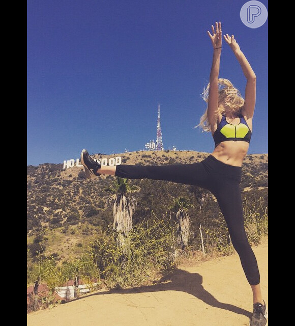 Ela também usa o Instagram para mostrar algumas de suas viagens como esta feita para Hollywood
