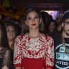 Bruna Marquezine ostentou na festa de lançamento de 'I Love Paraisópolis' usando um vestido da grife Dolce & Gabanna, que no site da marca custa US$ 6.995, aproximadamente R$ 21 mil