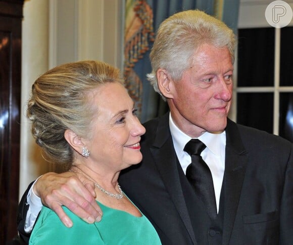 Bill e Hillary Rodham Clinton participam da cerimônia de premiação do Kennedy Center, em Washington, em 1º de dezembro de 2012