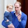 Príncipe William fala sobre nascimento da filha: 'Muito feliz'. Ele levou o filho, George, para conhecer a irmãzinha e ver a mãe, Kate Middleton