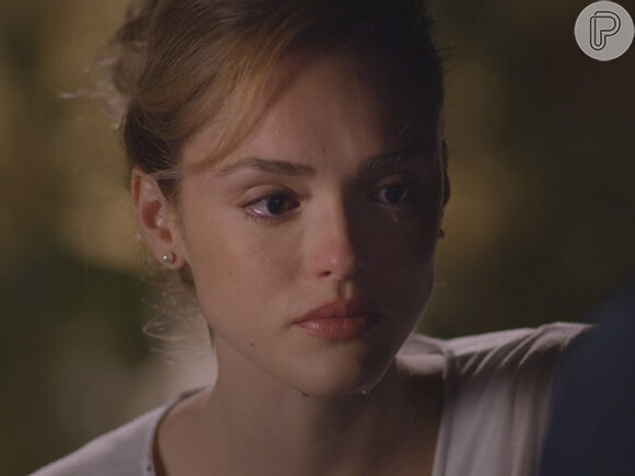 Júlia (Isabelle Drummond) fica arrasada depois que Pedro (Jayme Matarazzo) diz que decidiu continuar com Taís (Maria Flor), em 'Sete Vidas'