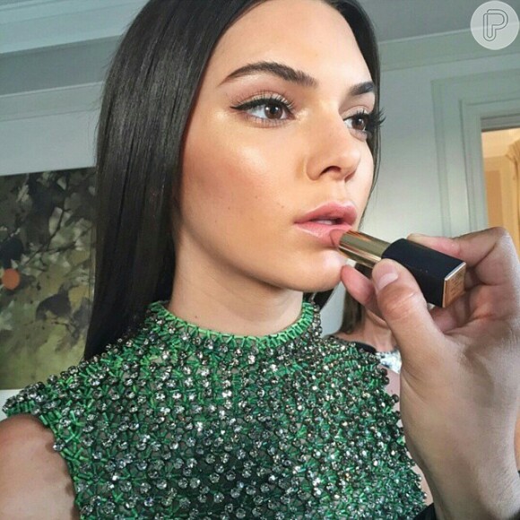 Kendall Jenner se arruma para o Met Gala 2015