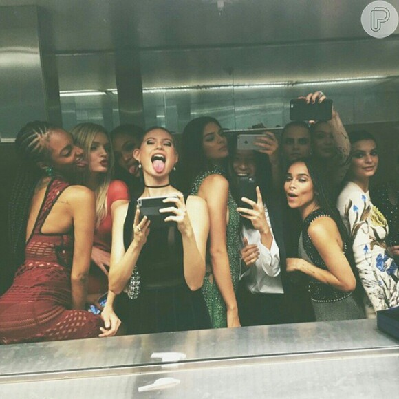 Farra no banheiro feminino do Met Gala 2015