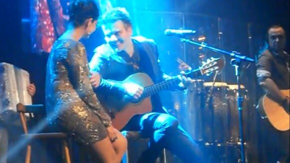 Michel Teló canta ao vivo para Thaís Fersoza e emociona a namorada