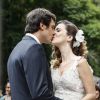 Caíque (Sergio Guizé) e Laura (Nathalia Dill) se casam no último capítulo de 'Alto Astral'