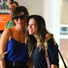 Simpática, Deborah Secco posou para foto com fã em aeroporto do Rio