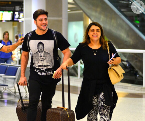Preta Gil embarou com o marido, Rodrigo Godoy, para Dubai, nesta quinta-feira, 14 de maio de 2015. Lua de mel em Dubai também foi presente de amigos