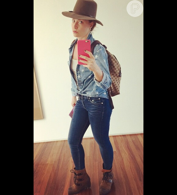 Angélica compartilhou em sua conta de Instagram o look que está usando para gravar o 'Estrelas' no Pantanal