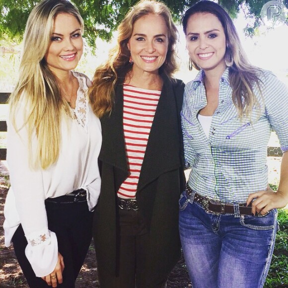 Angélica também gravou o 'Estrelas' no Pantanal  com a atriz Ellen Rocche e a cantora Aline Lima