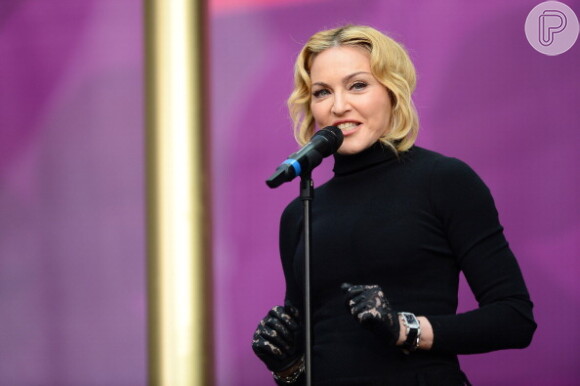 Madonna participou do evento beneficente Chime for Change: The Sound of Change Live, mas não cantou