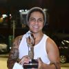 Thammy Miranda foi uma das premiadas com o Troféu Arrasa Bi, voltado para o público LGBT