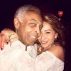 Sabrina Sato deu uma pausa na curtição para tietar Gilberto Gil: 'Viva o gênio Gilberto Gil na festa da nossa amada Ivete Sangalo'