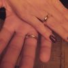 Antonia Fontenelle publicou em sua conta do Instagram uma foto das alianças recebidas do noivo Jonathan Costa. O casamento será em dezembro de 2015