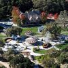 O rancho de Neverland tem 1.300 hectares e conta com um parque de diversões e um jardim zoológico