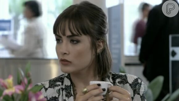 A personagem de Maria Casadevall, a Patrícia, de 'Amor à Vida', já apareceu usando o ear cuff com spikes
