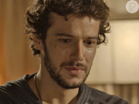 Pedro (Jayme Matarazzo) se dá conta de que ainda ama Júlia (Isabelle Drummond) e decide voltar para o Rio de Janeiro e lutar por ela, na novela 'Sete Vidas'