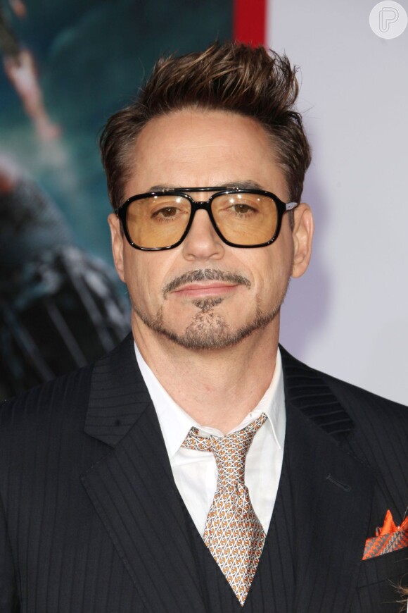 Robert Downey Jr. assinou contrato para interpretar o Homem de Ferro em 'Os Vingadores' 2 e 3