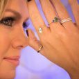 No detalhe, Eliana mostrou os anéis usados no programa exibido dia 6 de junho