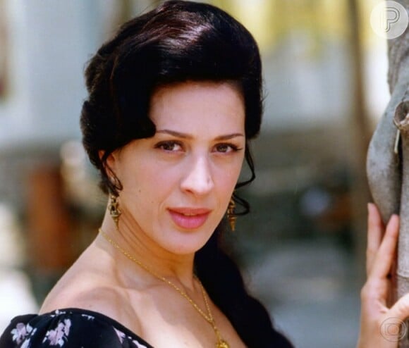 Claudia Raia esteve no elenco da novela 'Terra Nostra' (1999), em participação especial