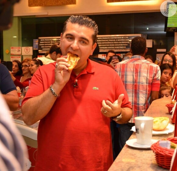 Buddy Valastro comeu um autêntico pão na chapa na panetteria ZN, em São Paulo
