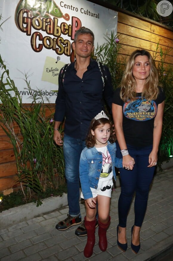 Flávia Alessandra e Otaviano Costa levam a filha Olívia ao aniversário de 2 anos de Antonio