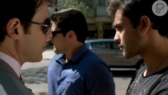 Sérgio (Cláudio Lins) vai assumir seu relacionamento com Ivan (Marcello Melo Jr.) para o sobrinho homofóbico, que reagirá dizendo ter nojo dele