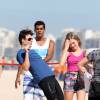 Atores gravam cenas da novela 'Babilônia' na praia do Leme, Zona Sul do Rio de Janeiro, nesta segunda-feira, dia 20 de julho de 2015