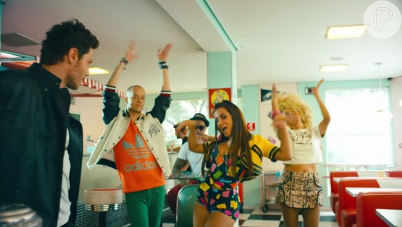 Anitta tem outro motivo para comemorar: a música 'Deixa Ele Sofrer' já é uma das mais baixadas no iTunes