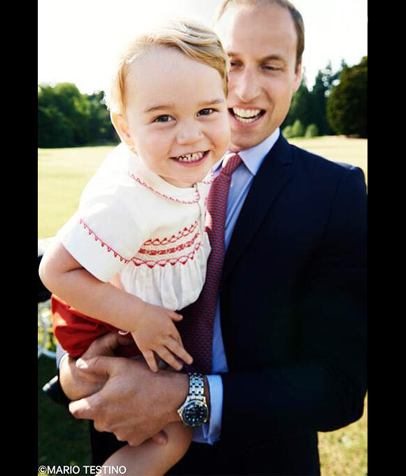 Família Real mostra foto oficial do aniversário de 2 anos do príncipe George