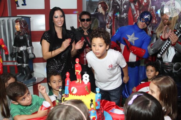 Alex, filho de Ronaldo, comemora o aniversário de 8 anos em 27 de junho de 2013