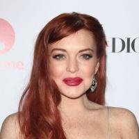 Lindsay Lohan vende roupas e acessórios para arrecadar dinheiro e pagar dívidas