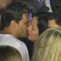 Henri Castelli é flagrado aos beijos com morena no 'Carnatal', em Natal