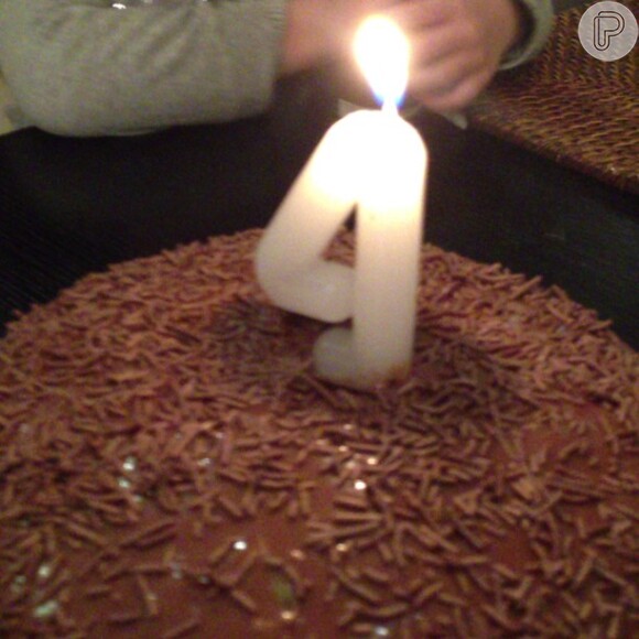 Pietro, filho de Otávio Mesquita e Melissa Wilman, ganhou um bolo em comemoração ao seu aniversário de 4 anos