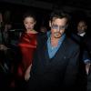 Johnny Depp sai para jantar com sua namorada, Amber Heard
