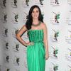 Katy Perry escolheu um vestido verde para o evento