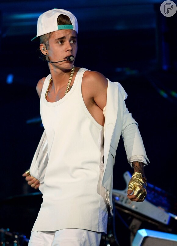 Justin Bieber será processado pelo DJ no qual ele cuspiu recentemente