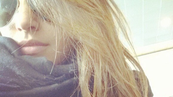 Mariana Rios posta foto com novo visual: cabelo super loiro
