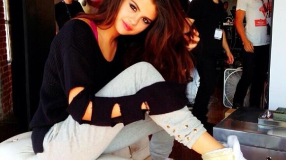 Selena Gomez: 'Stars Dance', primeiro álbum solo, lidera parada de vendas